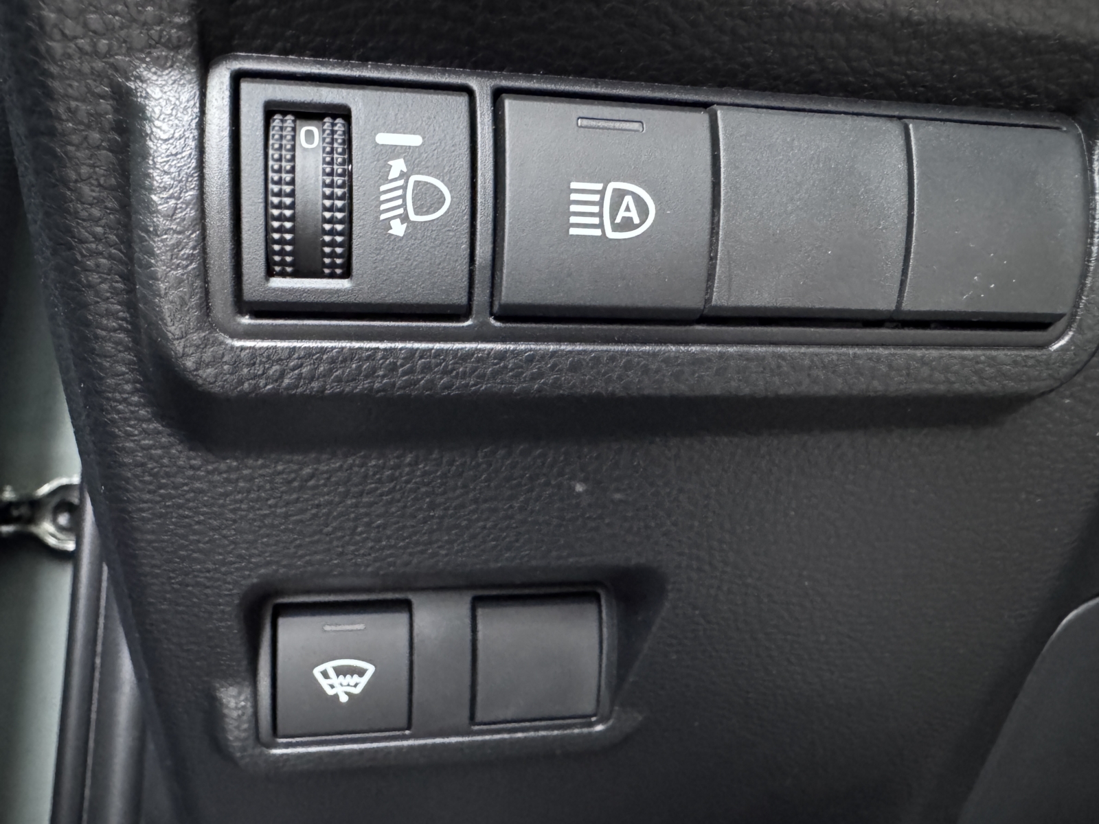 Toyota Corolla Cross 1.8 Active 2024 m. 24