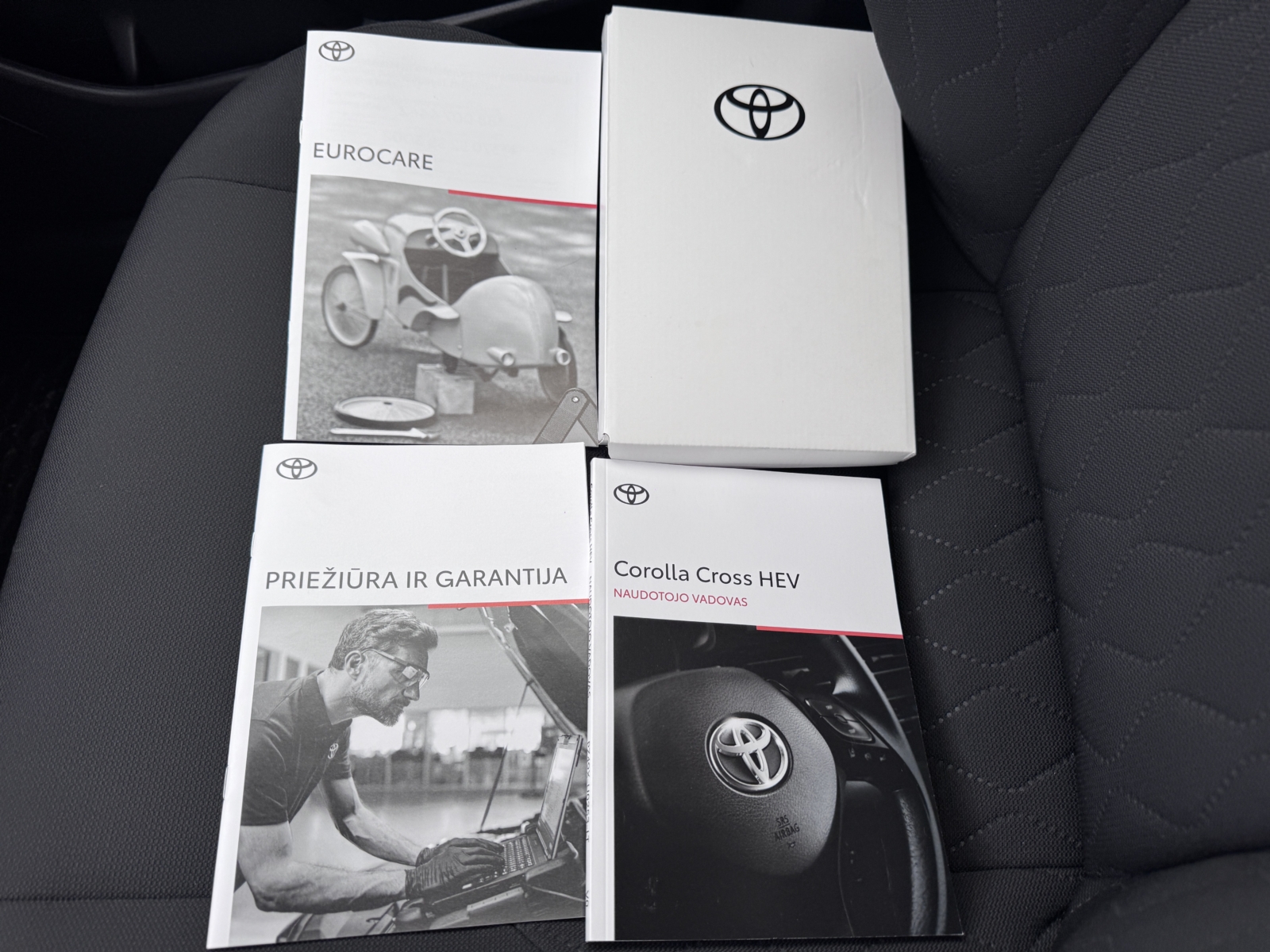 Toyota Corolla Cross 1.8 Active 2024 m. 25