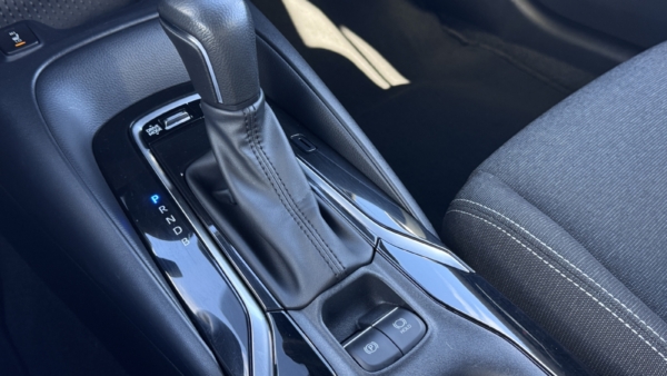 Toyota Corolla TS 1.8 Hybrid Active 2024 m. 24