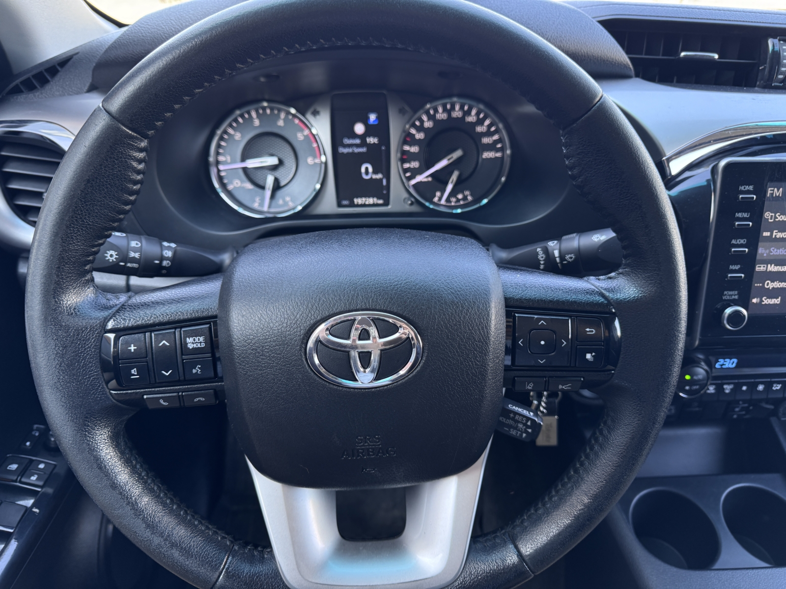 Toyota Hilux 2,8 AT Active + Cover paketas 2023 m. 6