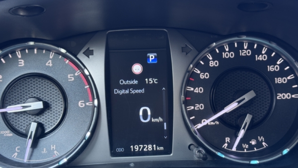 Toyota Hilux 2,8 AT Active + Cover paketas 2023 m. 7