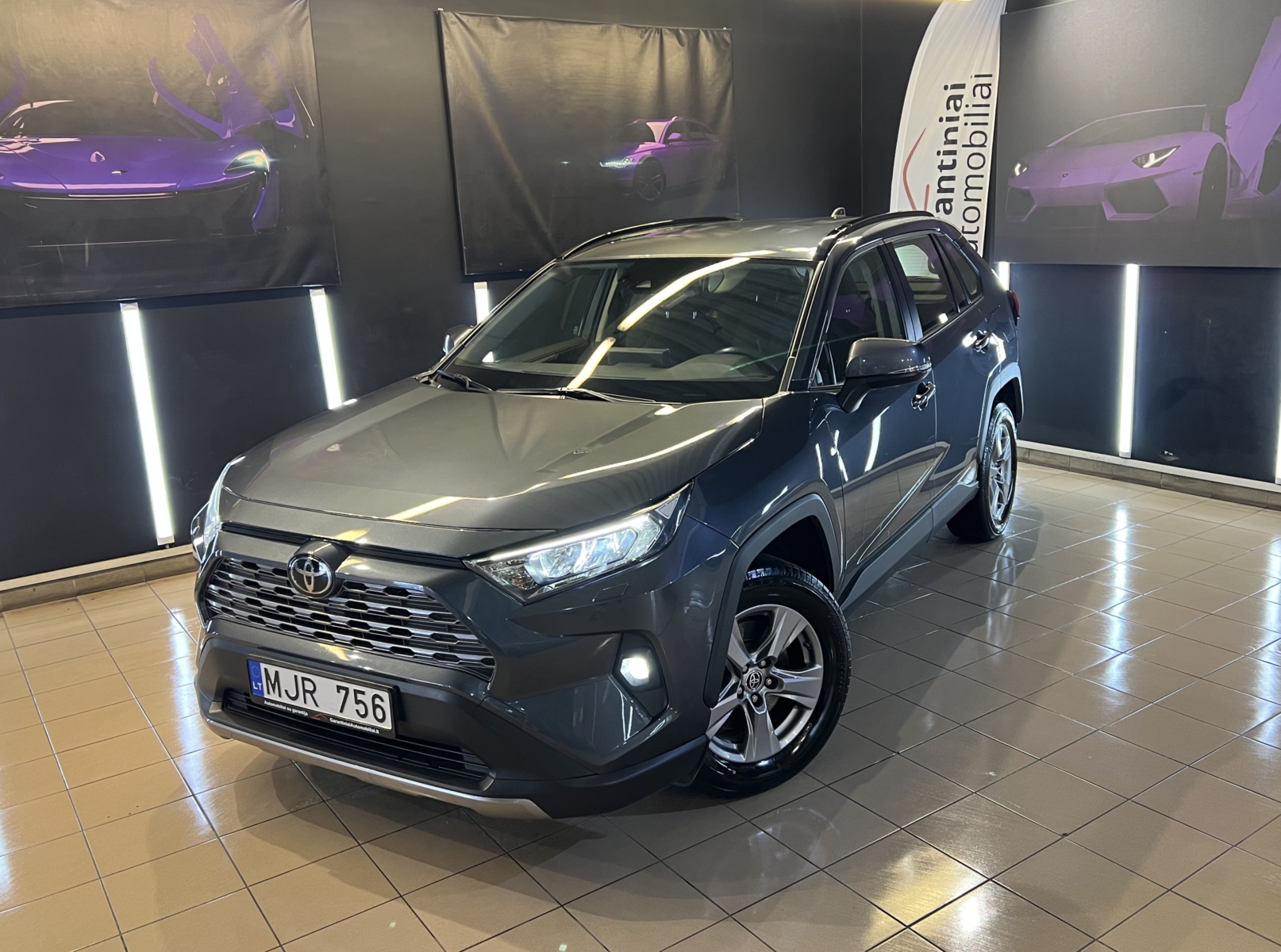 Toyota RAV4 2.0 Luxury + Comfort paketas 2022 m. 1