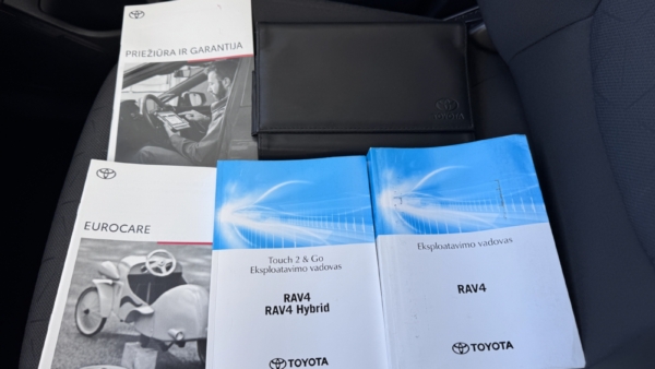 Toyota RAV4 2.0 Luxury + Comfort paketas 2022 m. 27