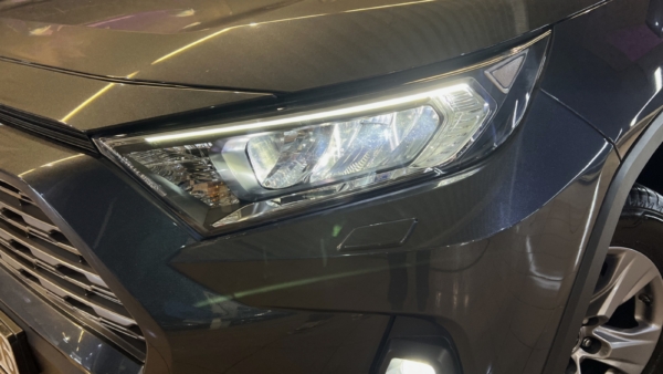 Toyota RAV4 2.0 Luxury + Comfort paketas 2022 m. 3