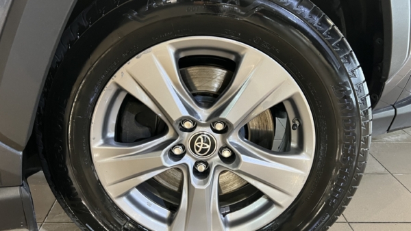 Toyota RAV4 2.0 Luxury + Comfort paketas 2022 m. 4