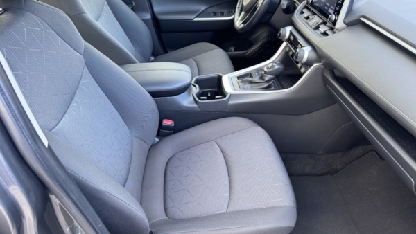 Toyota RAV4 2.0 Luxury + Comfort paketas 2022 m. 6