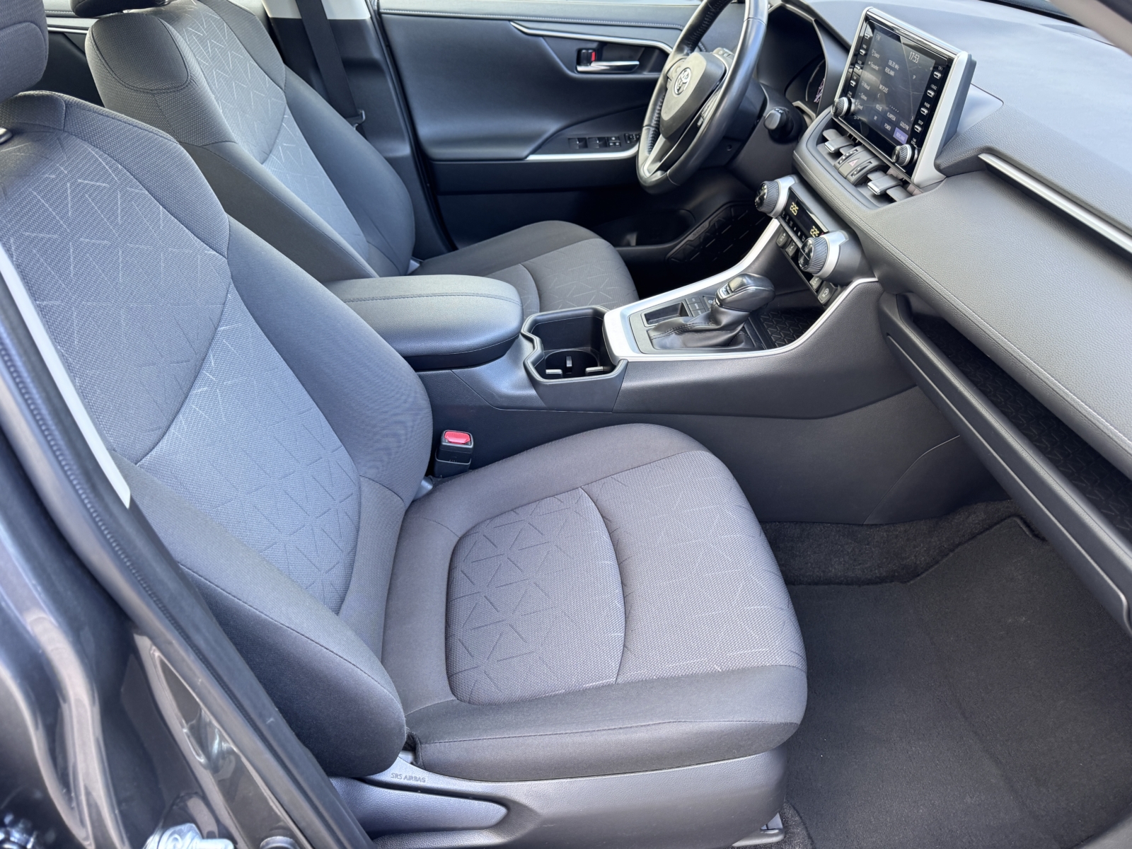 Toyota RAV4 2.0 Luxury + Comfort paketas 2022 m. 6