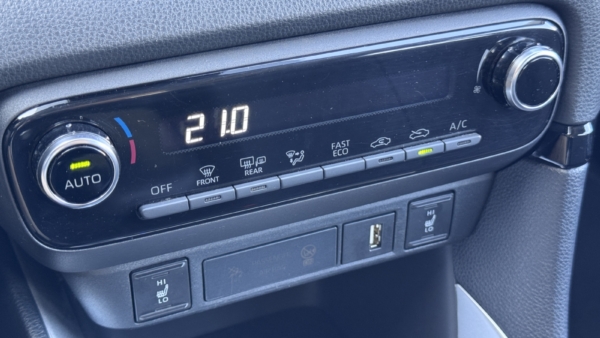 Toyota Yaris 1.5 Hybrid Active Plius 2023 m. 23