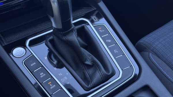 Volkswagen Passat 1.4 GTE Plug-in Hybrid 2021 m. 28