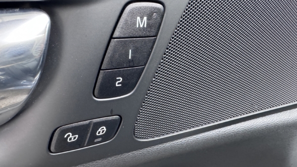 Volvo S60 2.0 T8 Plug-in Hybrid Inscription AWD 2021 m. Įkraunamas hibridas 11