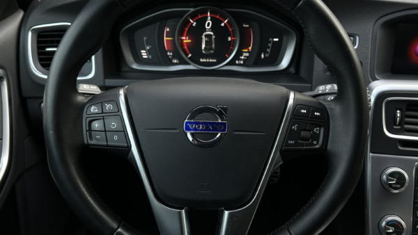 Volvo V60 2.0 D3 Cross Country Momentum 2018 m. 6