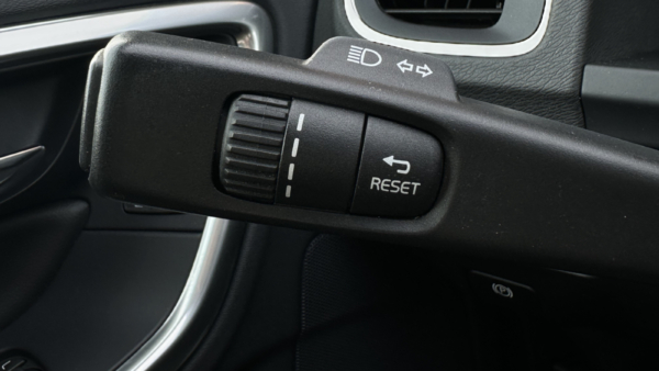 Volvo V60 2.0 D3 Cross Country Momentum 2018 m. 9