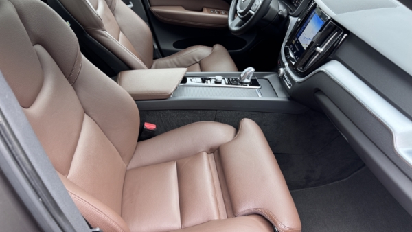 Volvo XC60 2.0 Plug-in Momentum AWD 2019 m. Įkraunamas hibridas 7