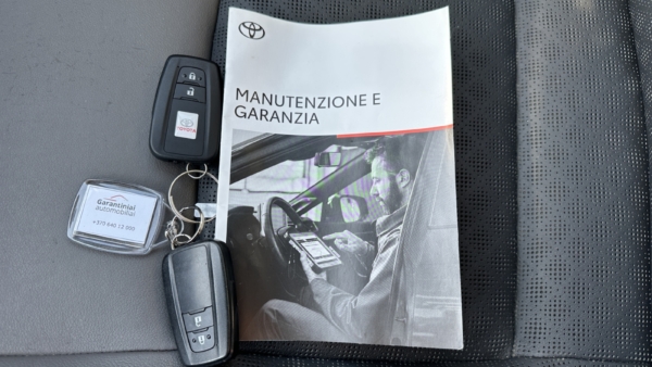 Toyota C-HR 2.0 Hybrid Lounge 2023 m. 32