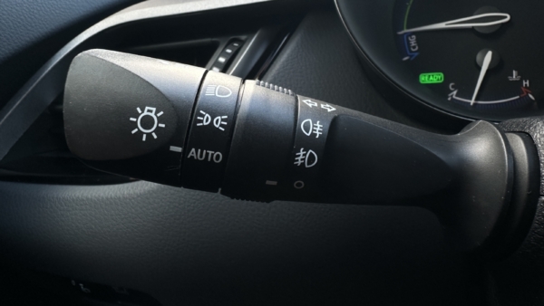 Toyota C-HR 1.8 Hybrid Dynamic 2020 m. 12