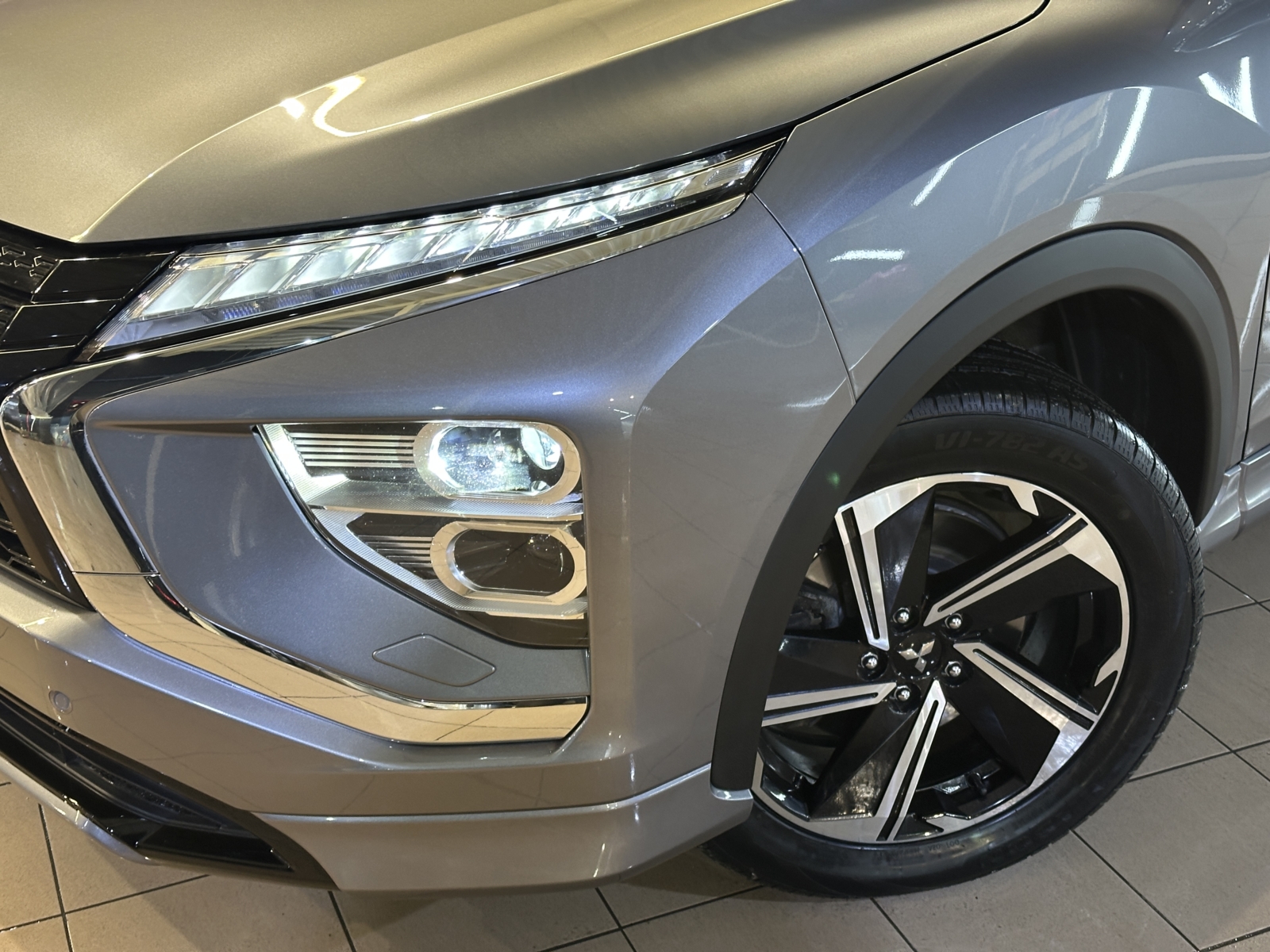 Mitsubishi Eclipse Cross 2,4 PHEV 4WD 2023 m. Įkraunamas hibridas 30