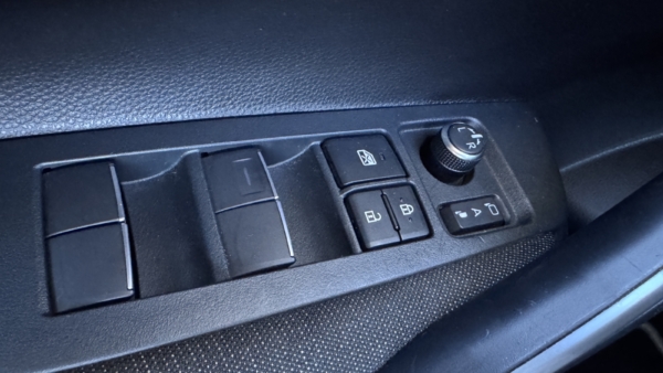 Toyota Corolla sedan 1.8 Hybrid Active 2025 m. 25