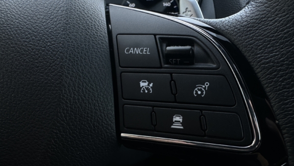 Mitsubishi Eclipse Cross 2,4 PHEV 4WD 2023 m. Įkraunamas hibridas 10