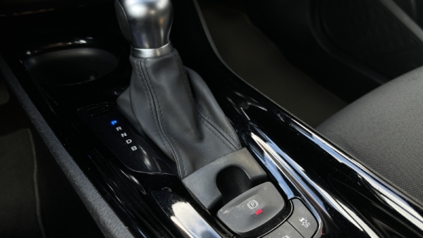 Toyota C-HR 1.8 Hybrid Dynamic 2021 m. 21