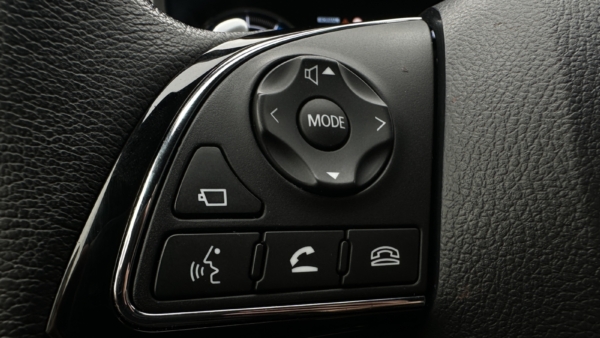 Mitsubishi Eclipse Cross 2,4 PHEV 4WD 2023 m. Įkraunamas hibridas 7