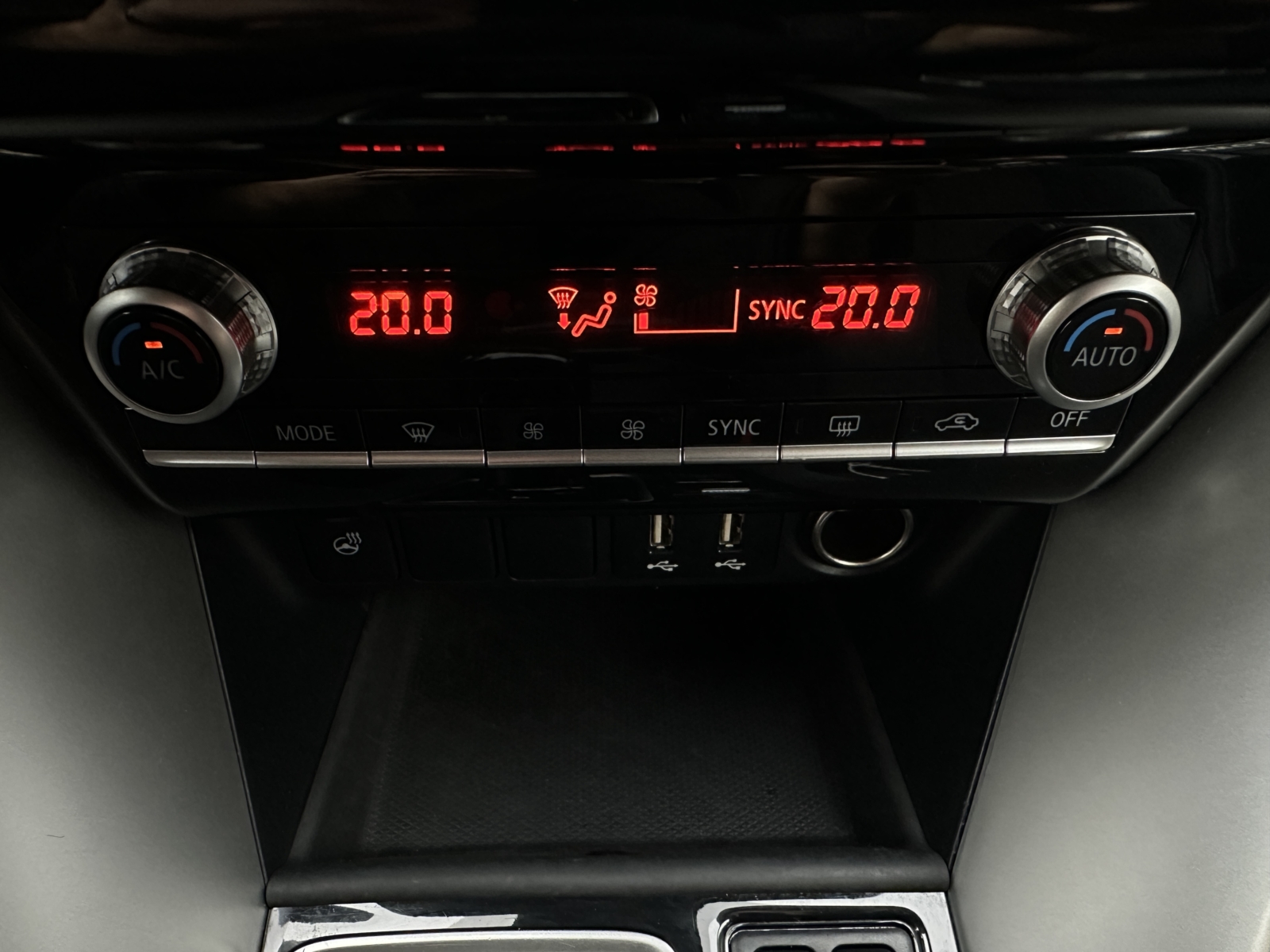 Mitsubishi Eclipse Cross 2,4 PHEV 4WD 2023 m. Įkraunamas hibridas 17