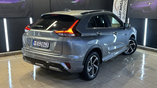 Mitsubishi Eclipse Cross 2,4 PHEV 4WD 2023 m. Įkraunamas hibridas 2
