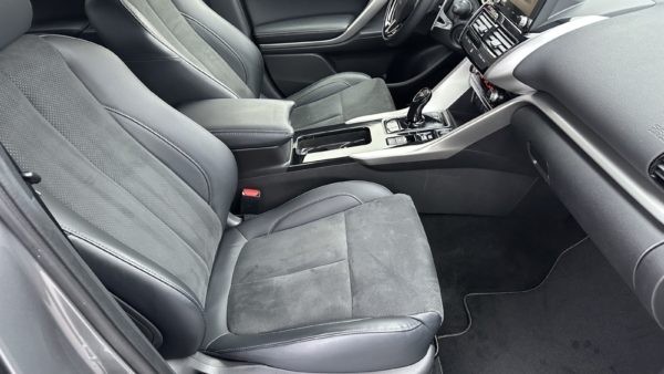 Mitsubishi Eclipse Cross 2,4 PHEV 4WD 2024 m. Įkraunamas hibridas 4