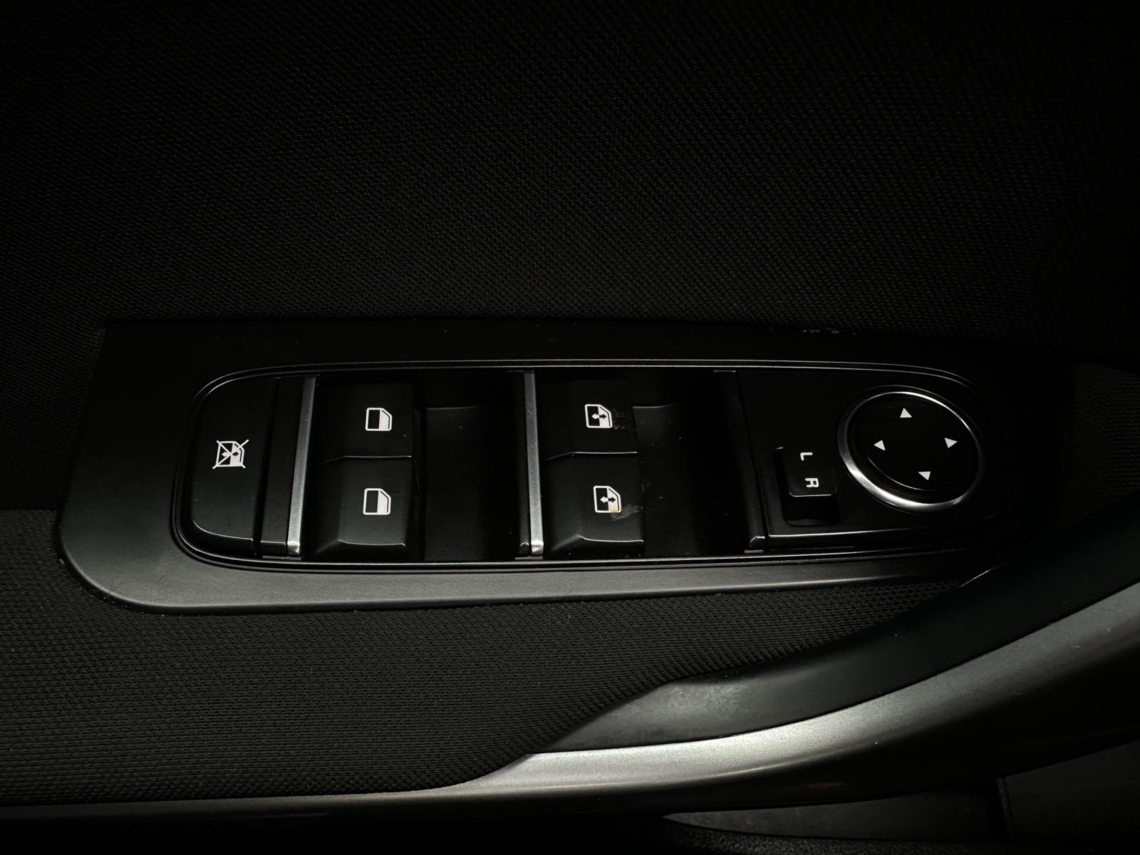 Kia Cee’d 1.0 LX Plus 2023 m. Atnaujintas modelis 24