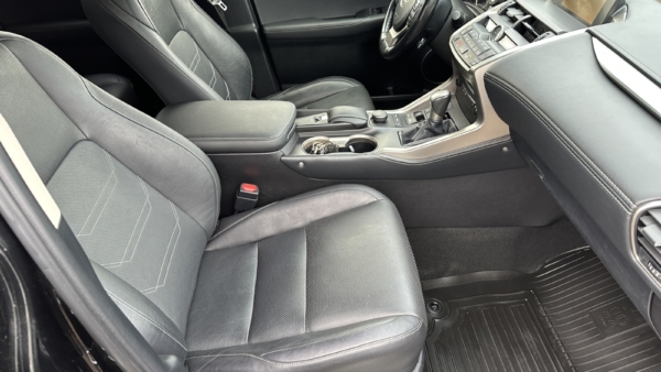 Lexus NX300h 2.5 AWD Executive 2017 m. 4