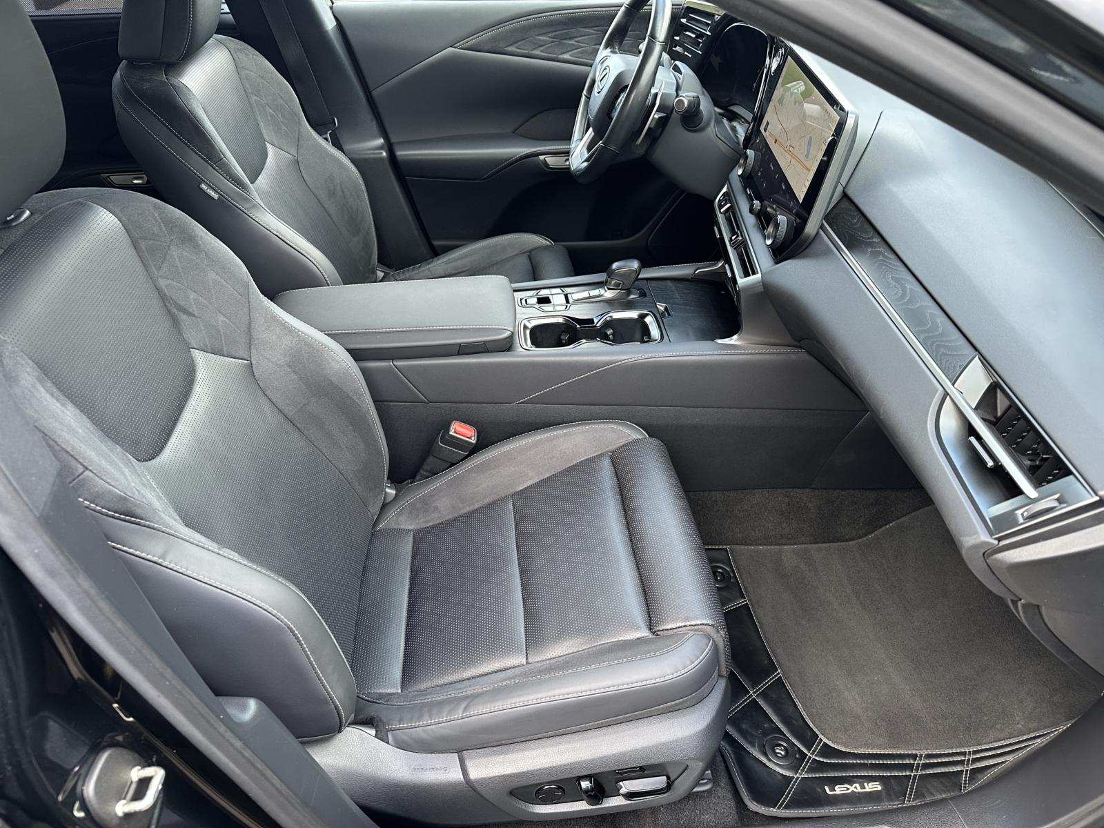 Lexus RX 450h+ 2.5 Hybrid Executive 2024 m. Plug-In 4