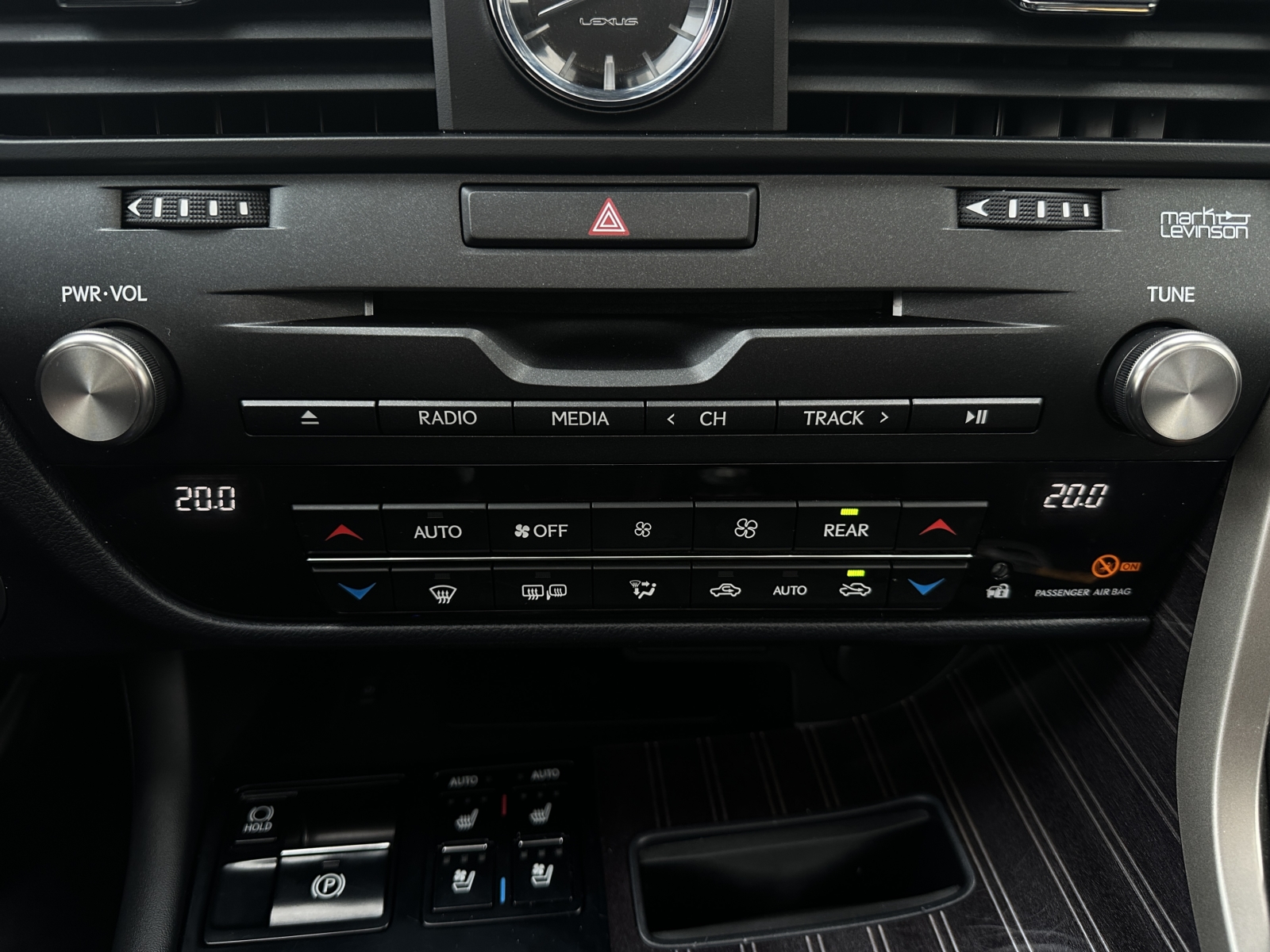 Lexus RX 450hL 3.5 Hybrid AWD Executive 2020 m. 22