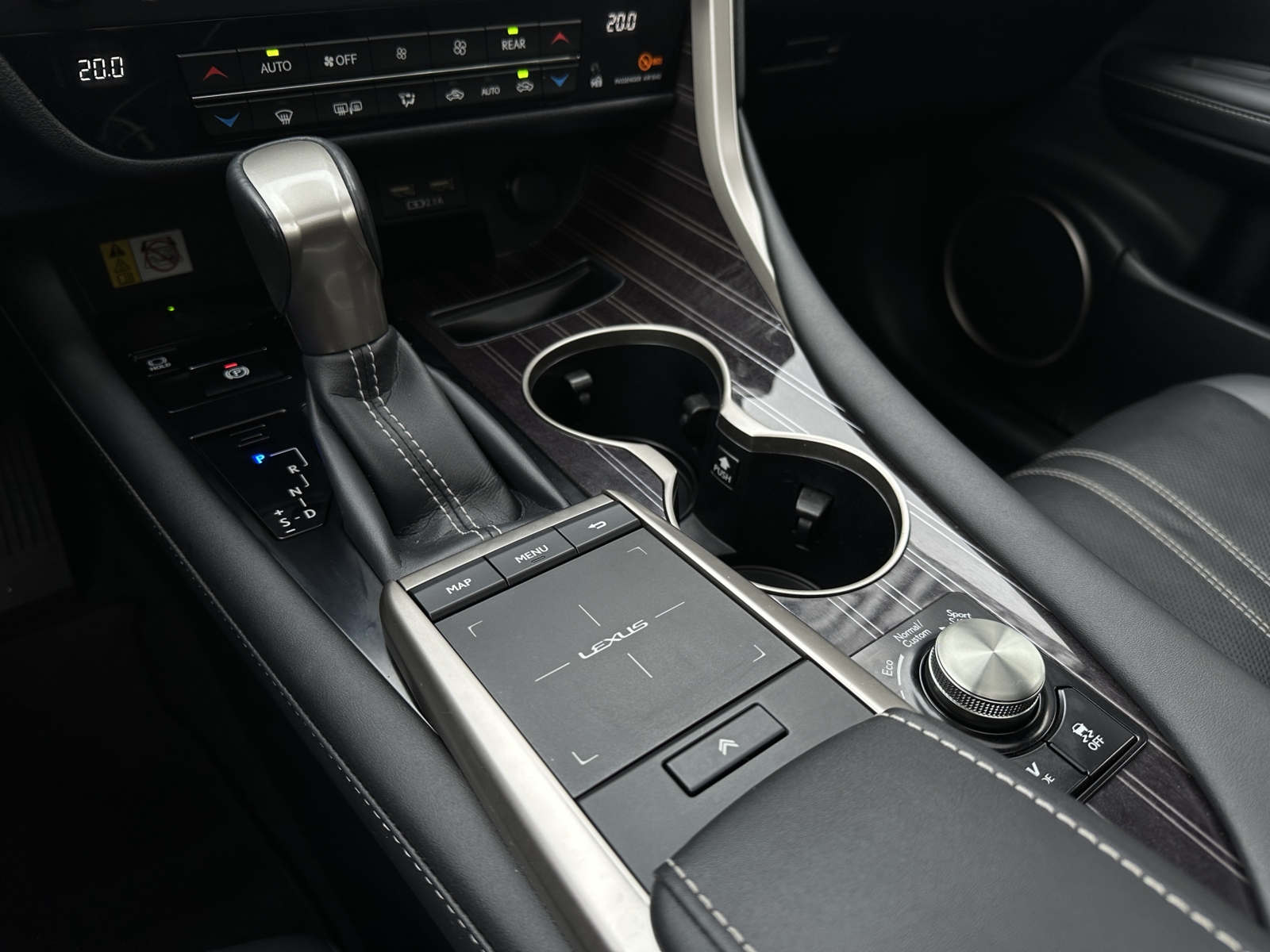Lexus RX 450hL 3.5 Hybrid AWD Executive 2020 m. 25