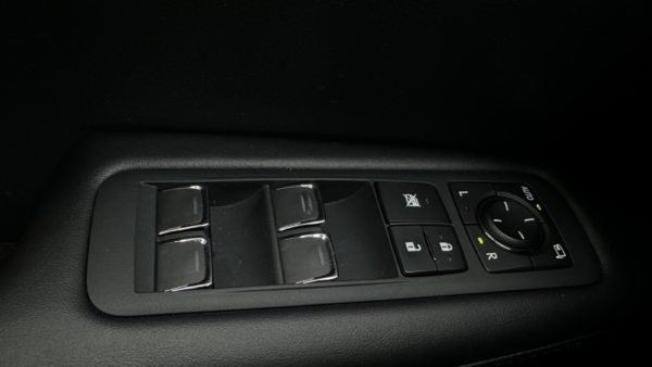 Lexus RX 450hL 3.5 Hybrid AWD Executive 2020 m. 28