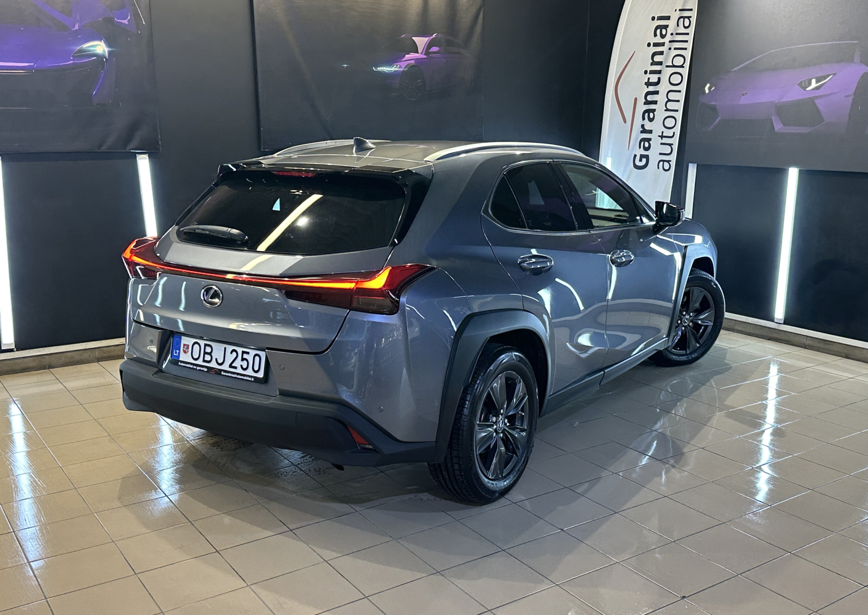 Lexus UX 250h 2.0 Executive 2020 m. 2