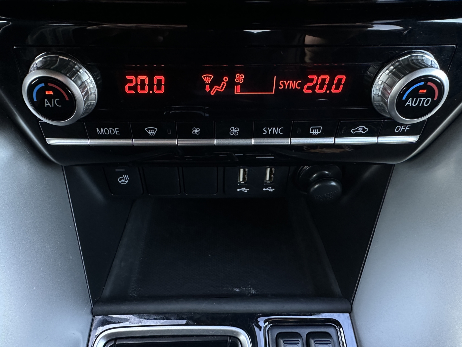 Mitsubishi Eclipse Cross 2,4 PHEV 4WD 2023 m. Įkraunamas hibridas 17
