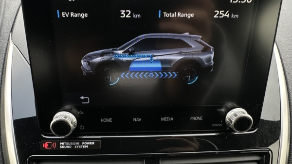Mitsubishi Eclipse Cross 2,4 PHEV 4WD 2024 m. Įkraunamas hibridas 14