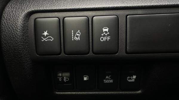 Mitsubishi Eclipse Cross 2,4 PHEV 4WD 2024 m. Įkraunamas hibridas 21
