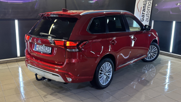 Mitsubishi Outlander 2.4 PHEV 4WD 2021 m. Įkraunamas hibridas. 2