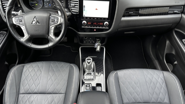 Mitsubishi Outlander 2.4 PHEV 4WD 2021 m. Įkraunamas hibridas. 3