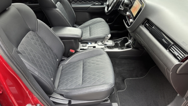Mitsubishi Outlander 2.4 PHEV 4WD 2021 m. Įkraunamas hibridas. 4