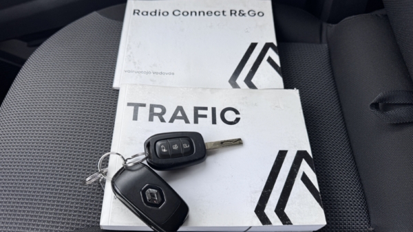 Renault Trafic 2.0 2024 m. Keleivinis mikroautobusas 9 vietų 17