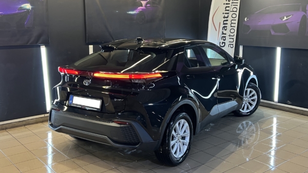 Toyota C-HR 1,8 Hybrid Active 2026 m. 2