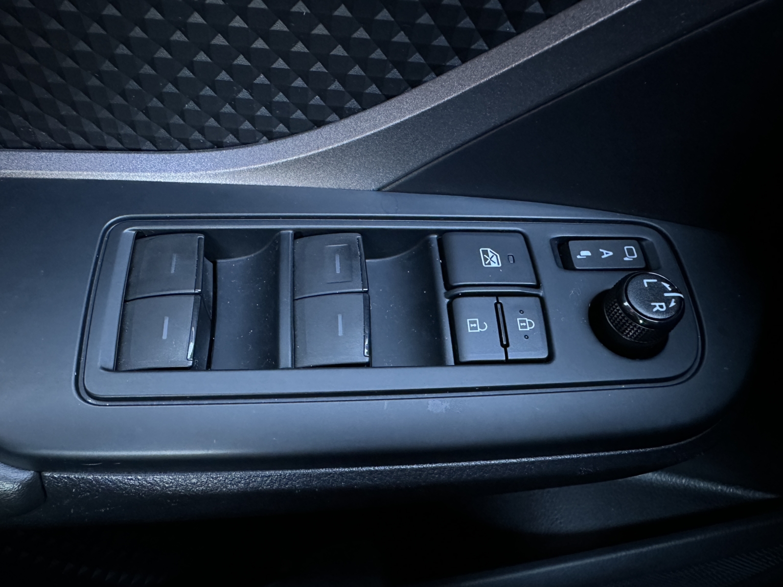 Toyota C-HR 1.8 Hybrid Dynamic 2020 m. 24