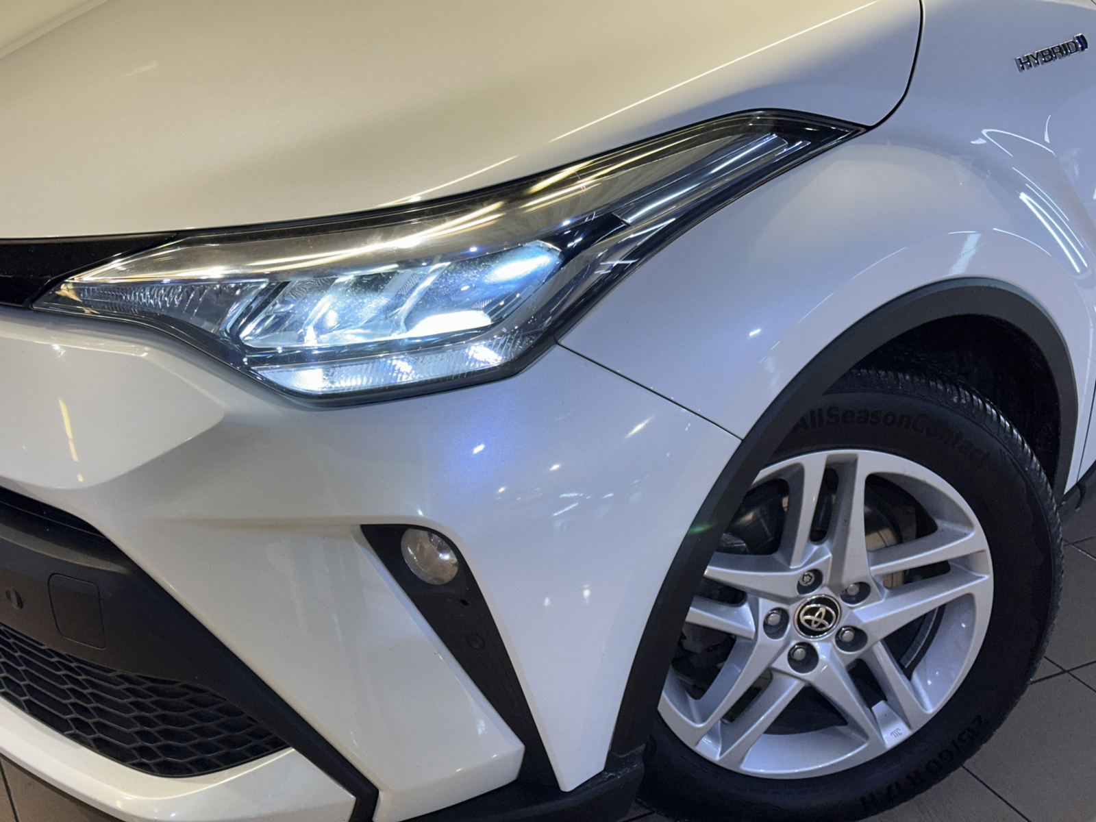 Toyota C-HR 1.8 Hybrid Dynamic 2020 m. 28