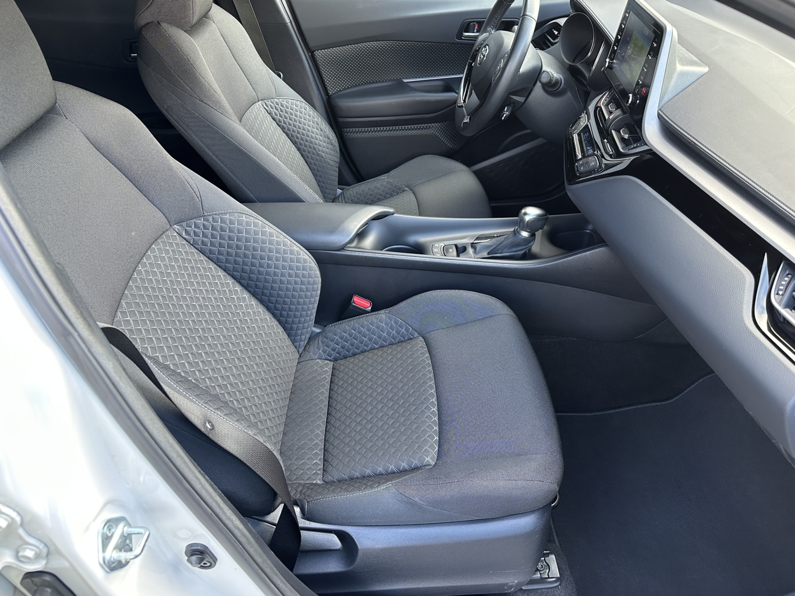 Toyota C-HR 1.8 Hybrid Dynamic 2020 m. 4