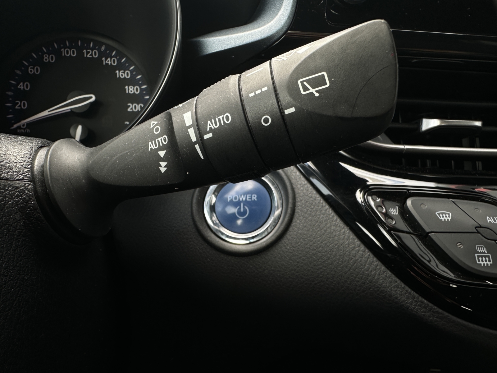 Toyota C-HR 1.8 Hybrid Dynamic 2021 m. 13