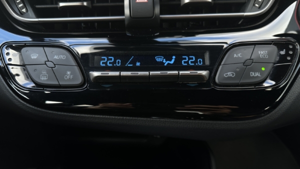 Toyota C-HR 1.8 Hybrid Dynamic 2021 m. 19