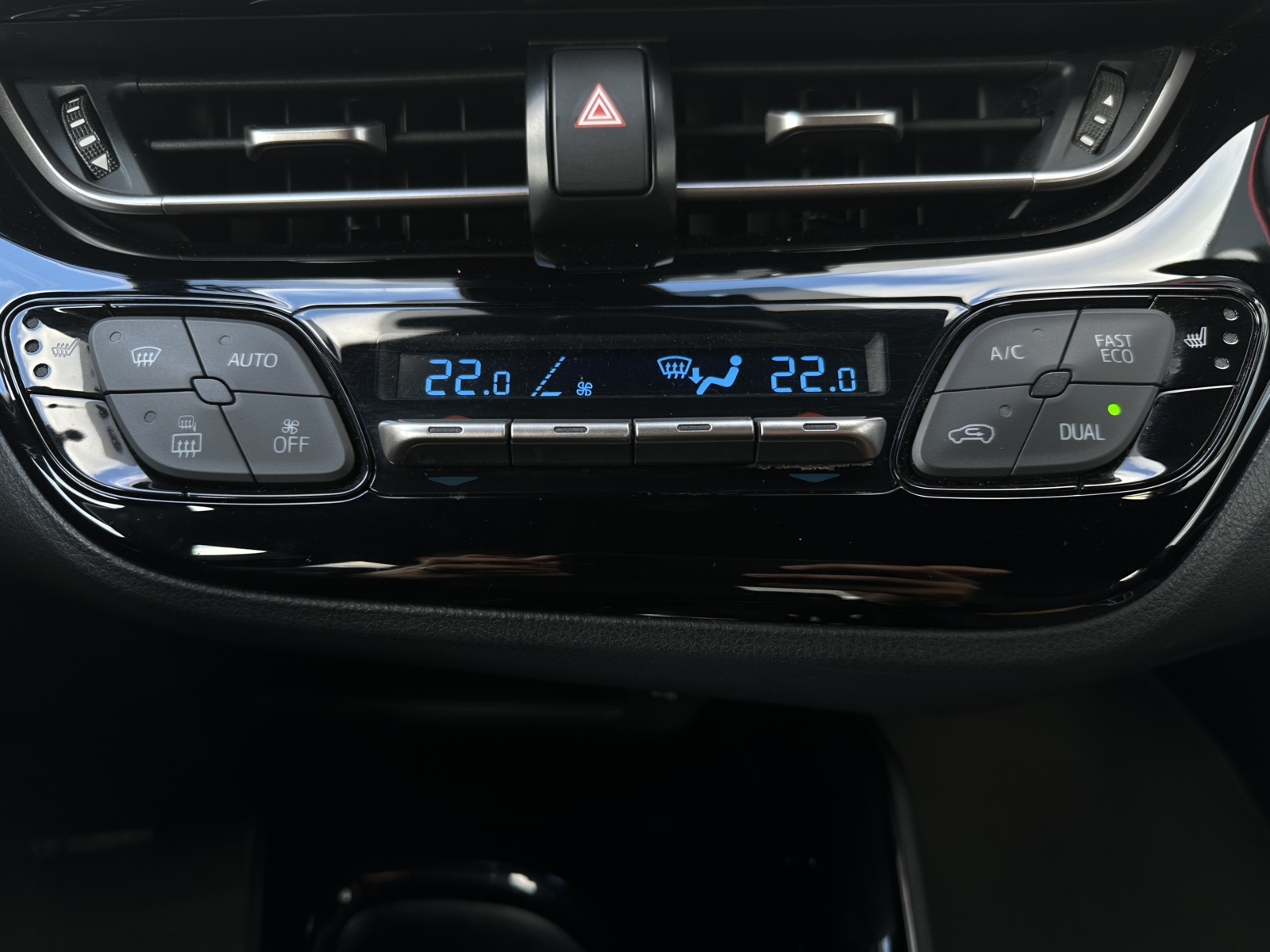 Toyota C-HR 1.8 Hybrid Dynamic 2021 m. 19