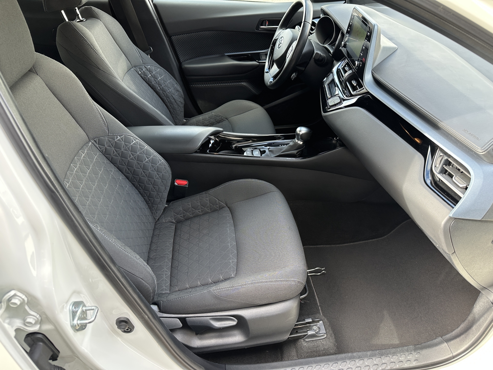 Toyota C-HR 1.8 Hybrid Dynamic 2021 m. 4