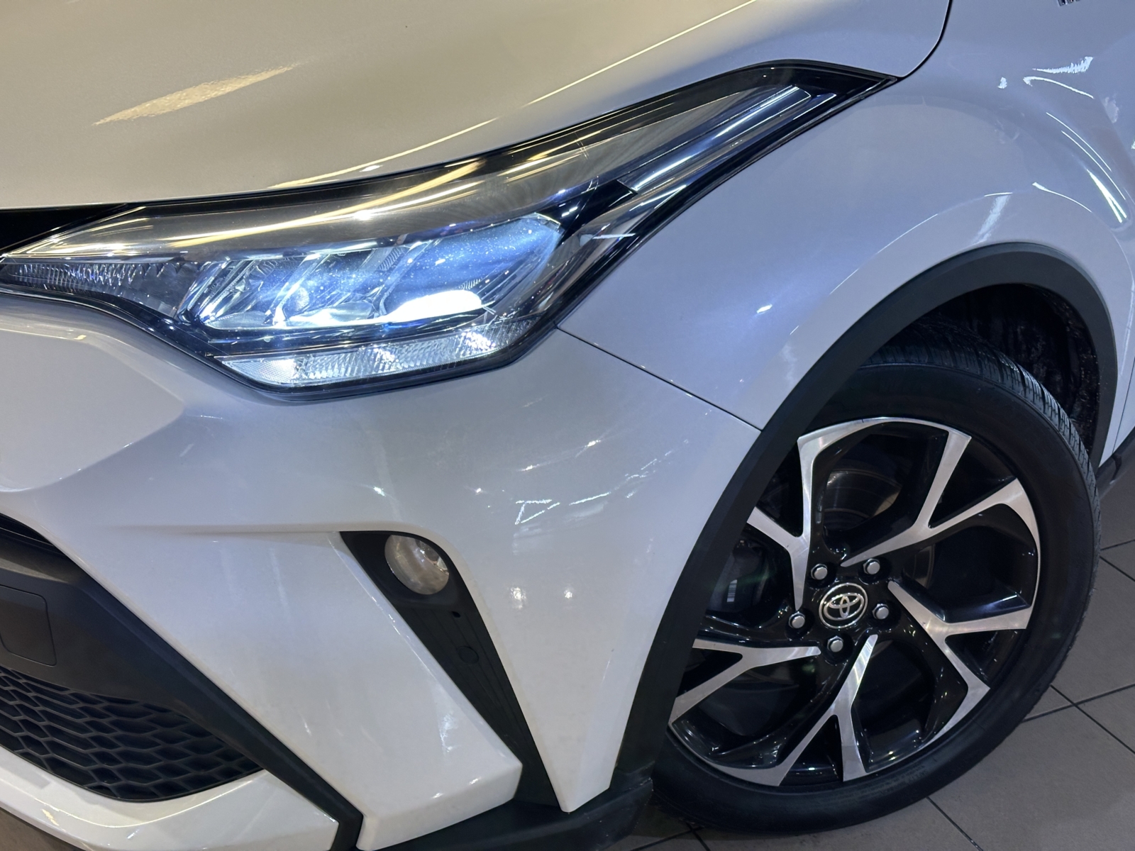 Toyota C-HR 1.8 Hybrid Dynamic 2021 m. 28